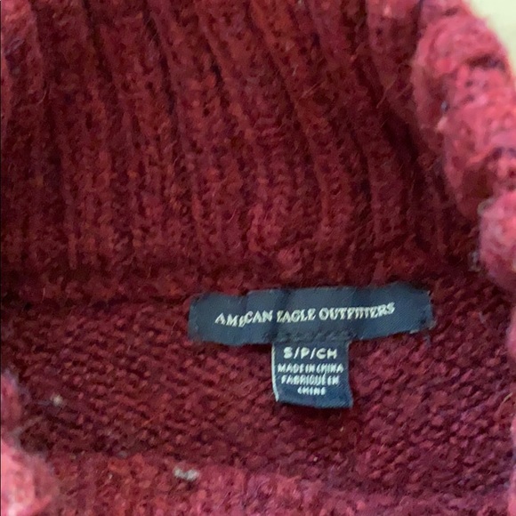 Maroon cropped knit sweater from AE size S - Picture 3 of 4